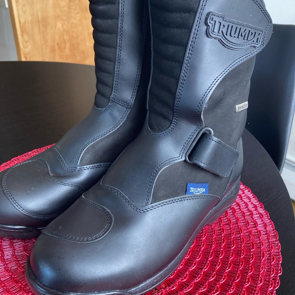 Triumph Motorcycle Boots - Picture 2 of 8